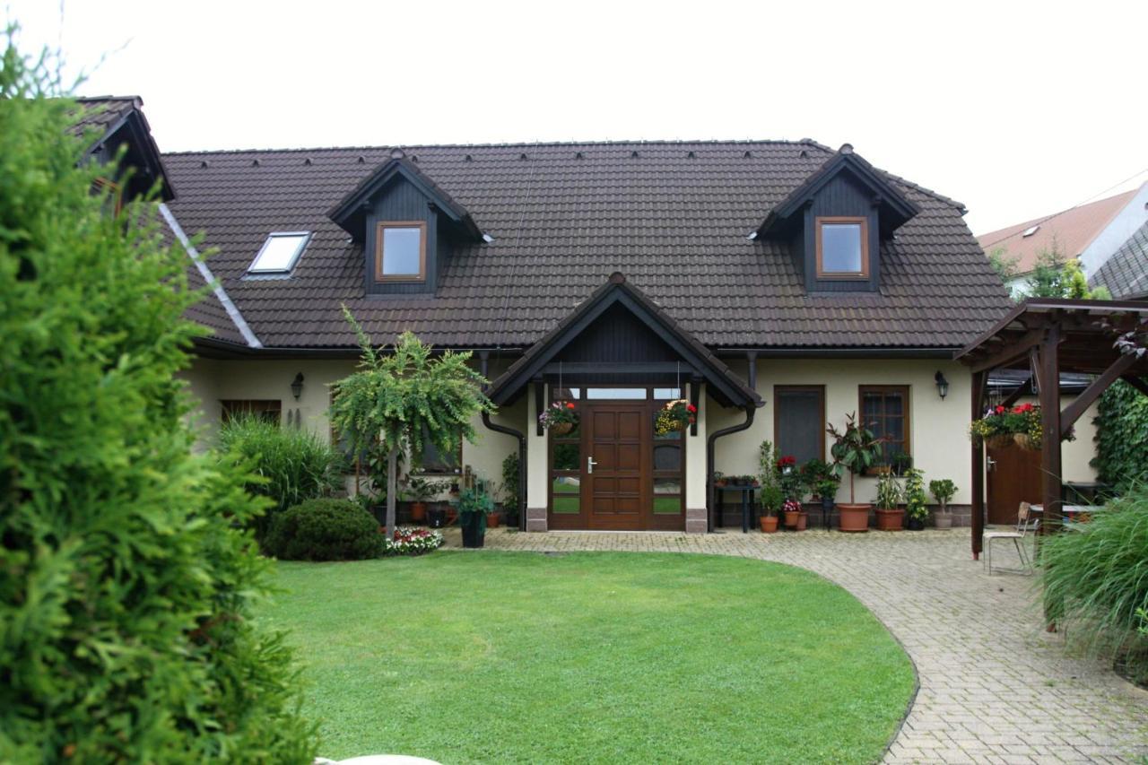 Ubytovani Zdarske Vrchy Světnov Exteriör bild
